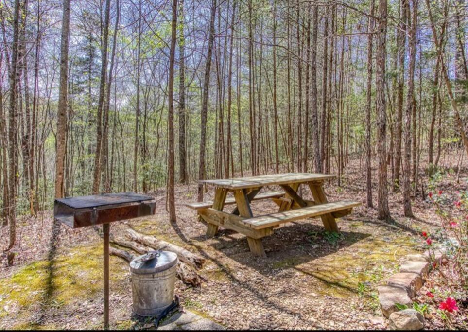 Lazy Bear Cabin Sevierville Eksteriør billede