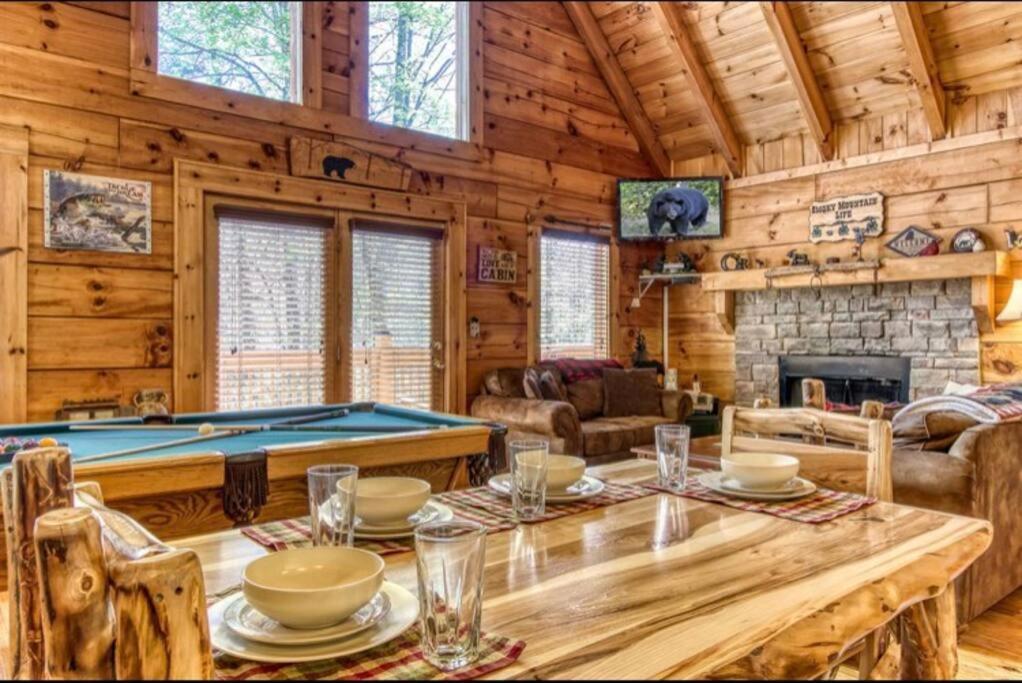 Lazy Bear Cabin Sevierville Eksteriør billede