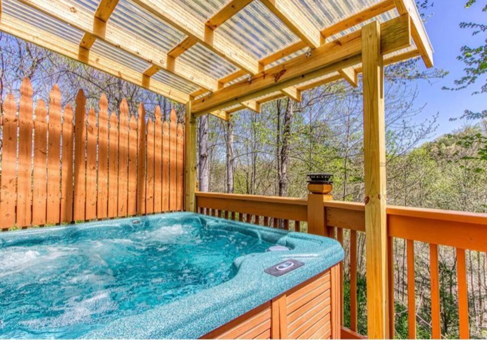 Lazy Bear Cabin Sevierville Eksteriør billede