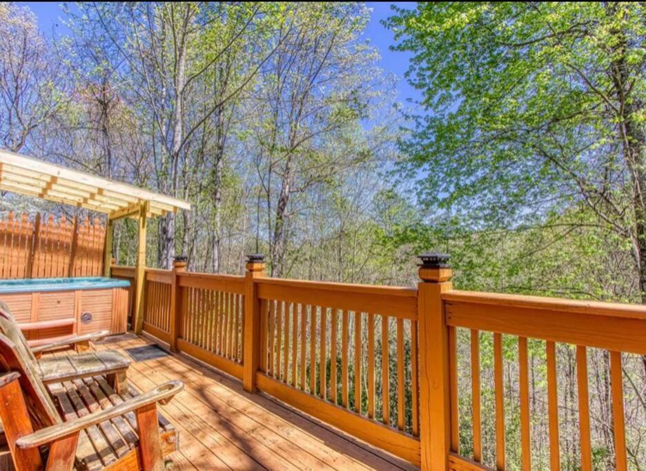 Lazy Bear Cabin Sevierville Eksteriør billede
